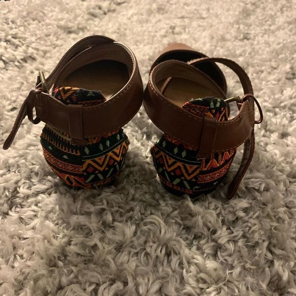 NICOLE || Woman’s Dark Brown Boho Bohemian Sandal Jamaican Tribal Pattern - Picture 2 of 4